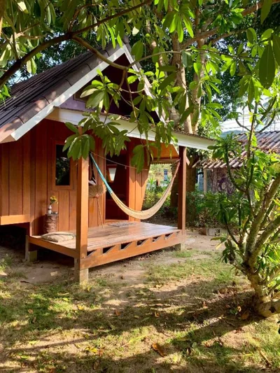Bungalow — Colorful Hut